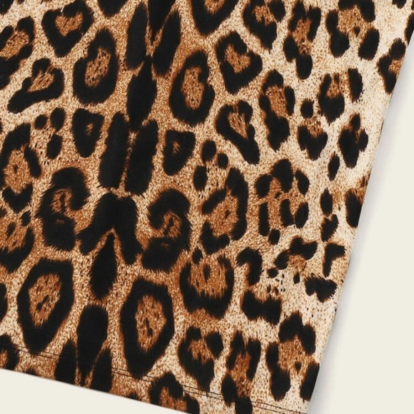 🌺NEW INVENTORY Leopard Print Tube Body-con MIDI Dress🌺 - Picture 4 of 5